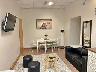 Апартаменты 3 Bedroom Apartment in City Centre Каунас Апартаменты с 3 спальнями-8