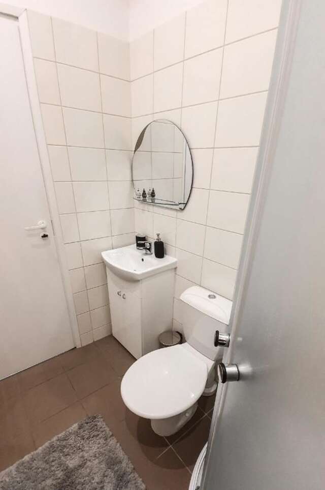 Апартаменты 3 Bedroom Apartment in City Centre Каунас-35