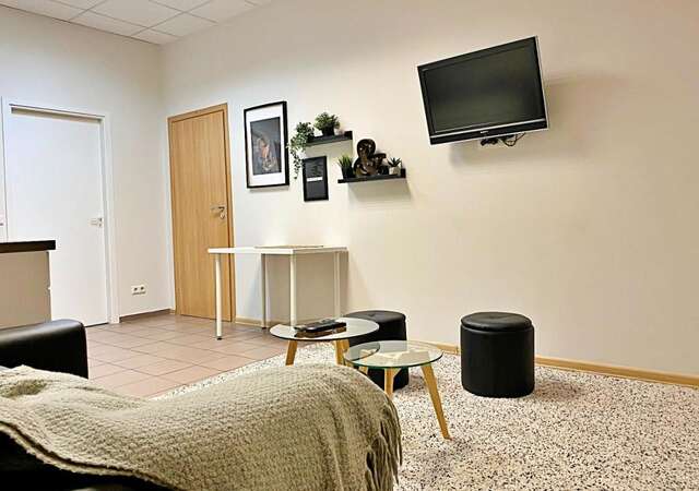 Апартаменты 3 Bedroom Apartment in City Centre Каунас-6