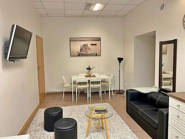 Апартаменты 3 Bedroom Apartment in City Centre Каунас-10